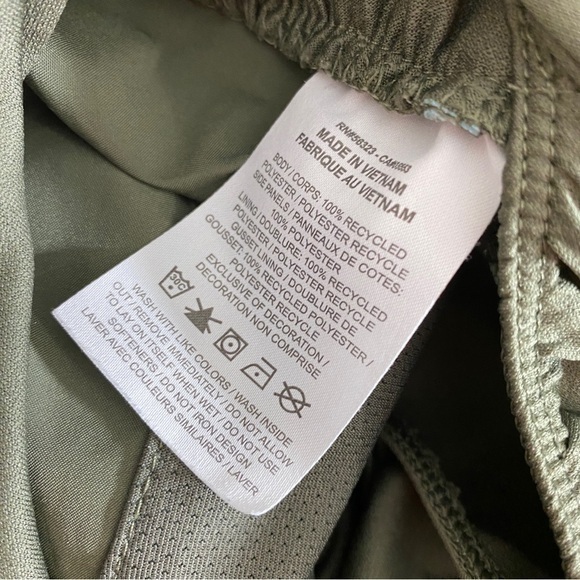 Nike Womens Medium Green Blue Piped Running Gym Track Shorts Lined Dri Fit - Picture 7 of 11